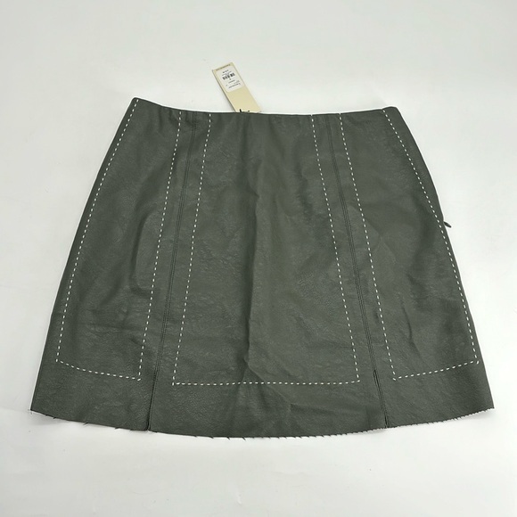 NWT Francesca’s faux leather distressed black mini skirt size small - Picture 1 of 14